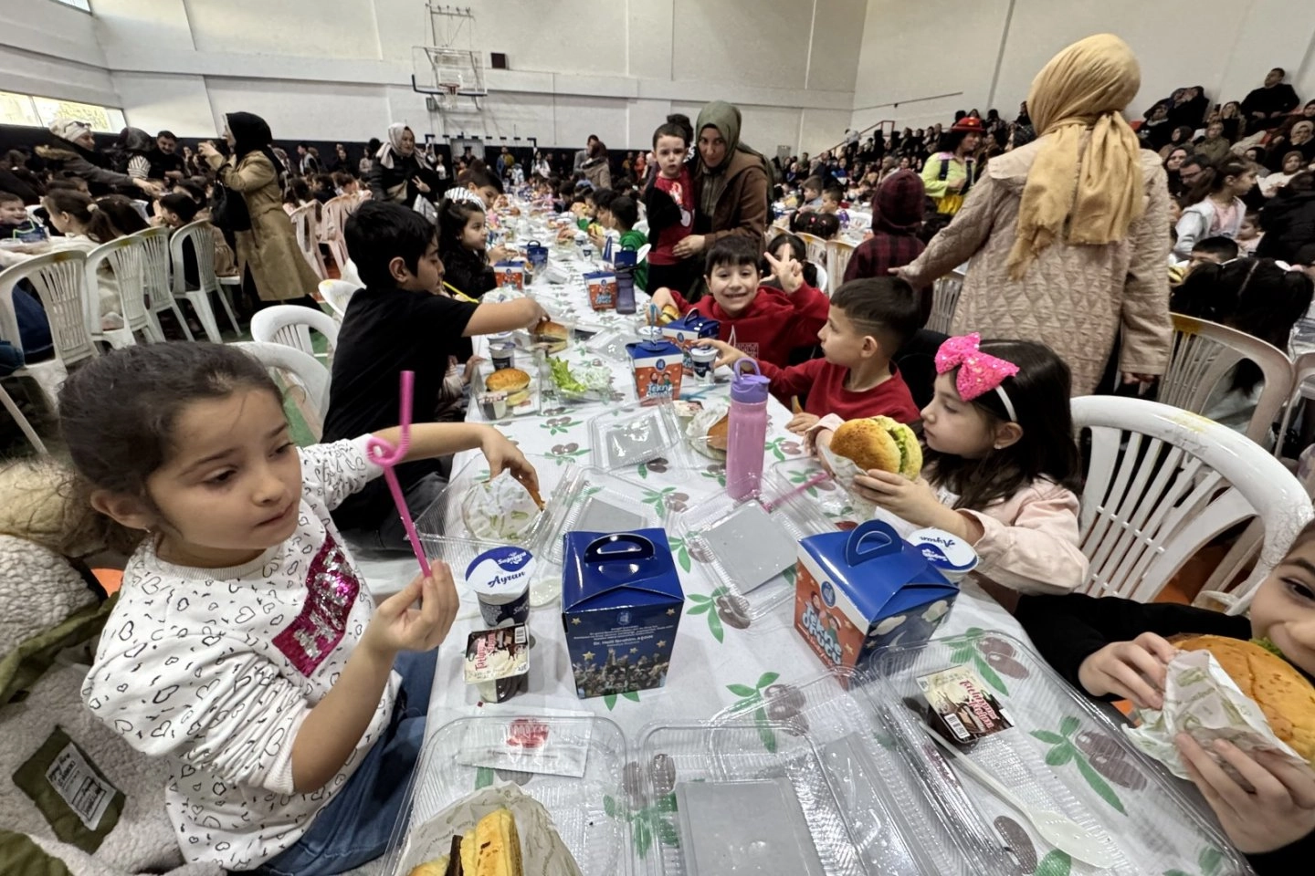 Çorum Belediyesi’nden Çocuklara Özel Tekne Orucu İftarı: Ramazan Coşkusu Minik Kalplerde Yaşatılıyor