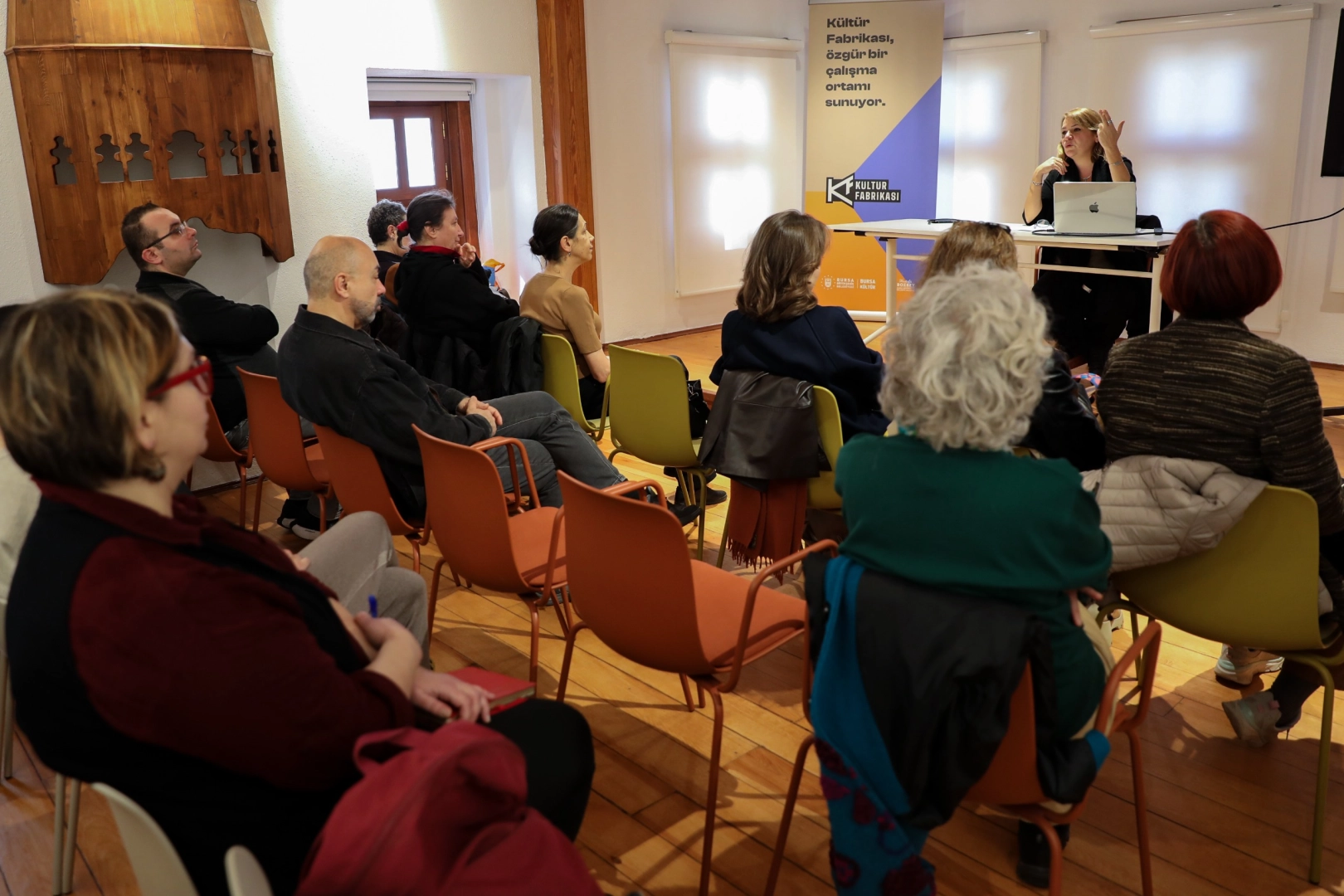 Bursa’da sanat ve düşüncenin ışığında sevgi konuşuldu