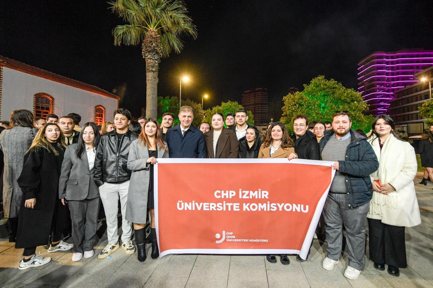 İzmir Büyükşehir Belediye Başkanı Cemil Tugay’dan Gençlere Seslendi: “Burası Cumhuriyetin Kalesidir”