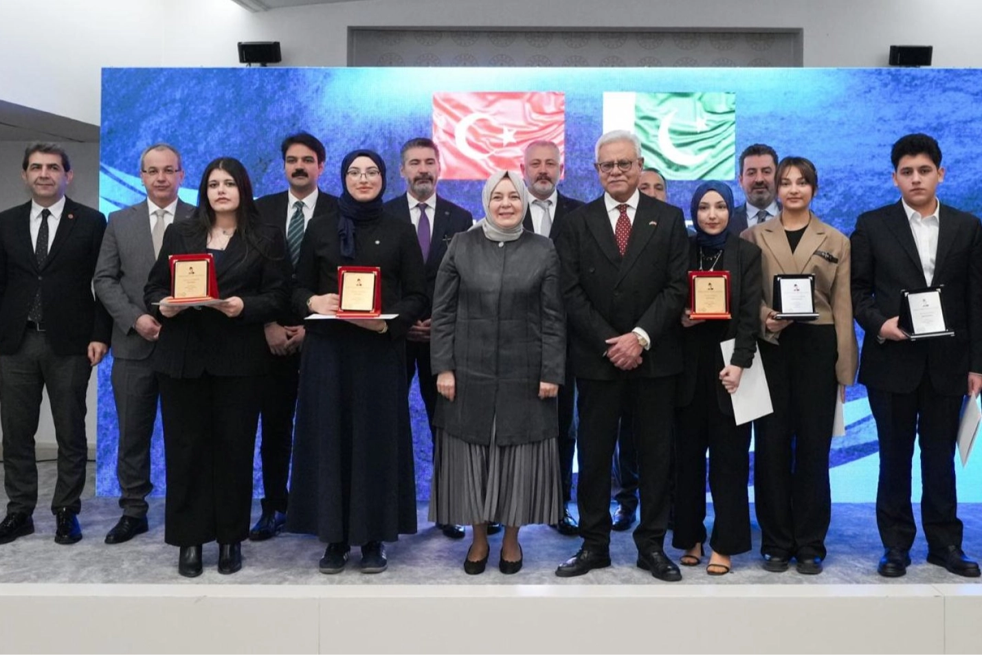 ‘Cinnah Genç Yazarlar’ ödüllendirildi