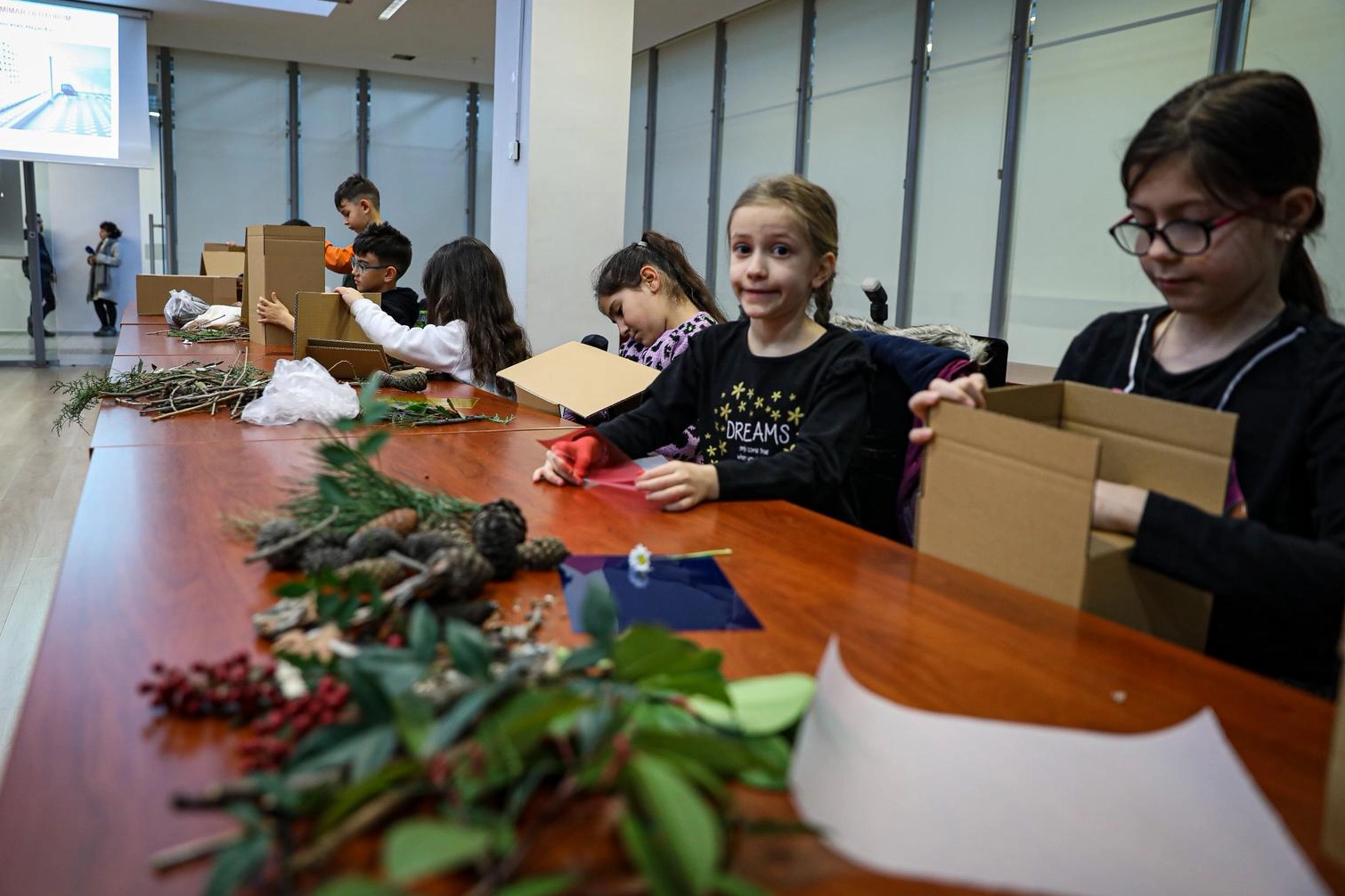 Bursa’da Çocuklar Hayal Gücüyle Ev Tasarladı: ‘Bir Günlüğüne Mimar Oluyorum’ Atölyesi