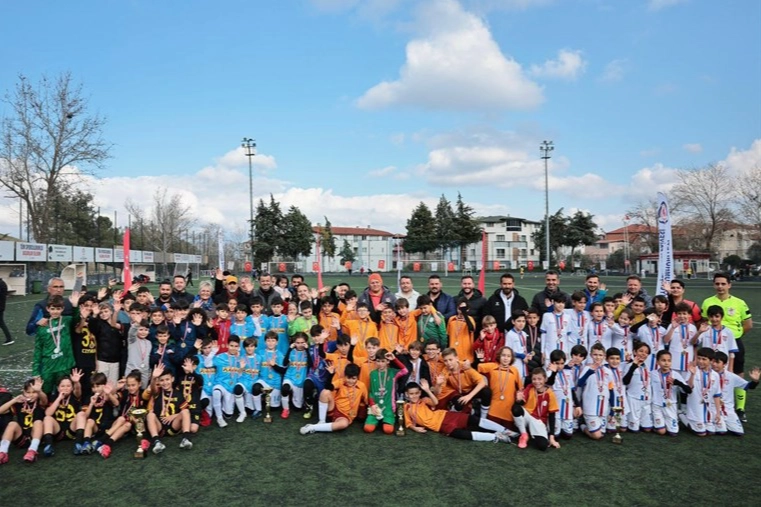 Denizli Büyükşehir Levend Sarıoğlu U-10 Futbol Ligi Muhteşem Finalle Sona Erdi: Şampiyon Demirsoyspor