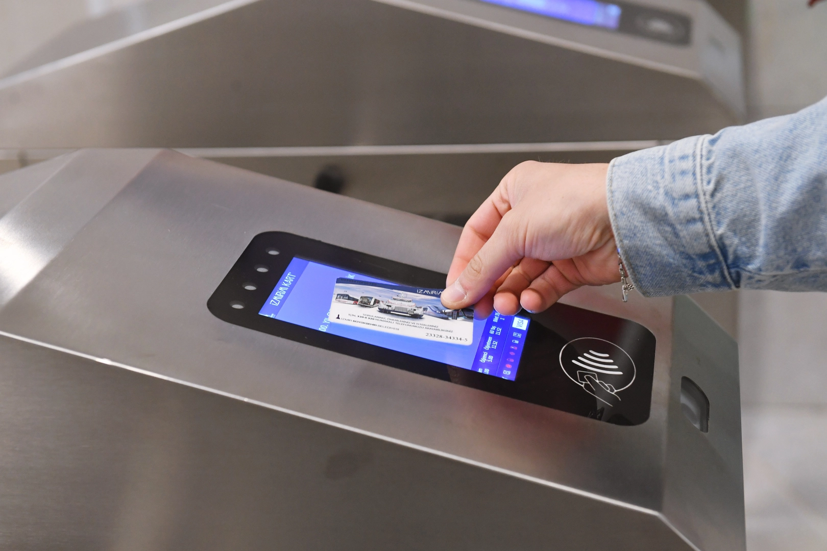 İzmir’de toplu ulaşımda “Özel Kart”