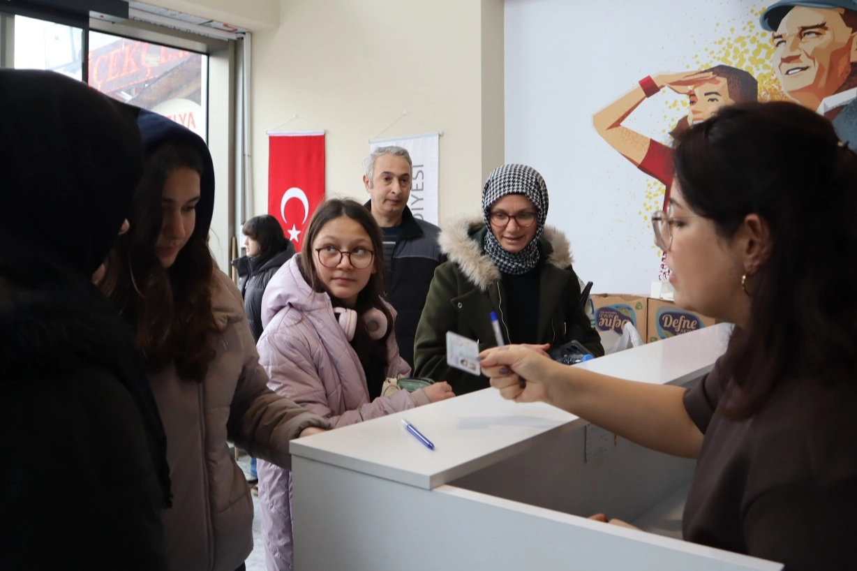 İzmit’te Çınar Akademi sınavına yoğun ilgi