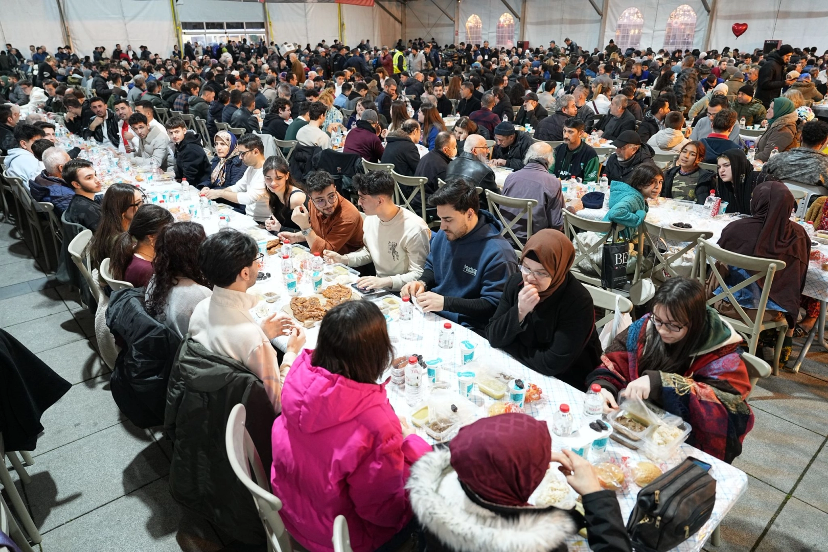 Kocaeli’nin Ramazan Çadırı’nda ilk oruçlar açıldı