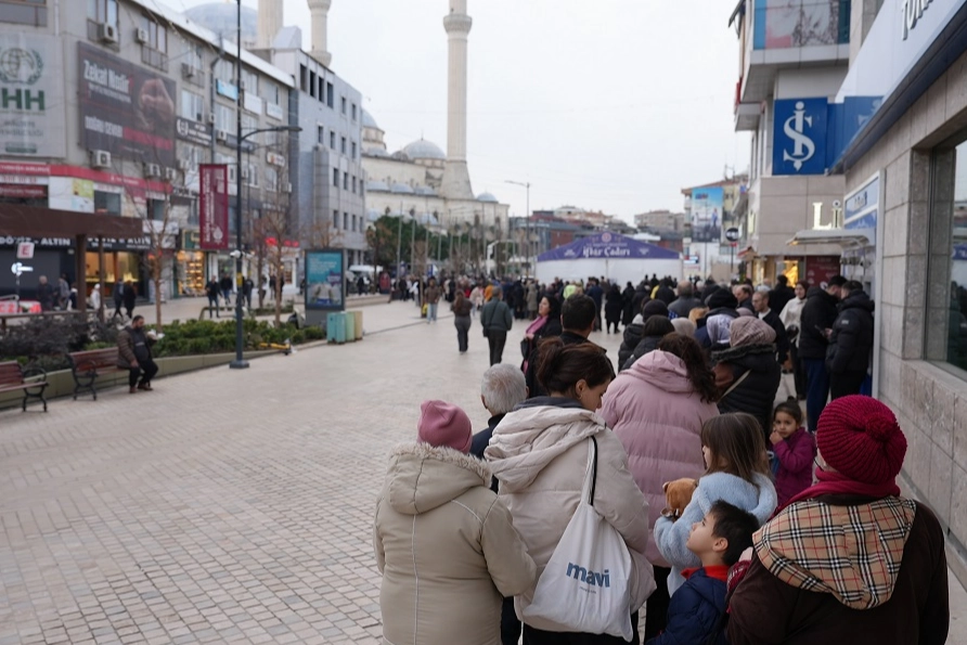 Maltepe’de Ramazan Bereketi: İftar Sofraları Binlerce Vatandaşı Buluşturuyor