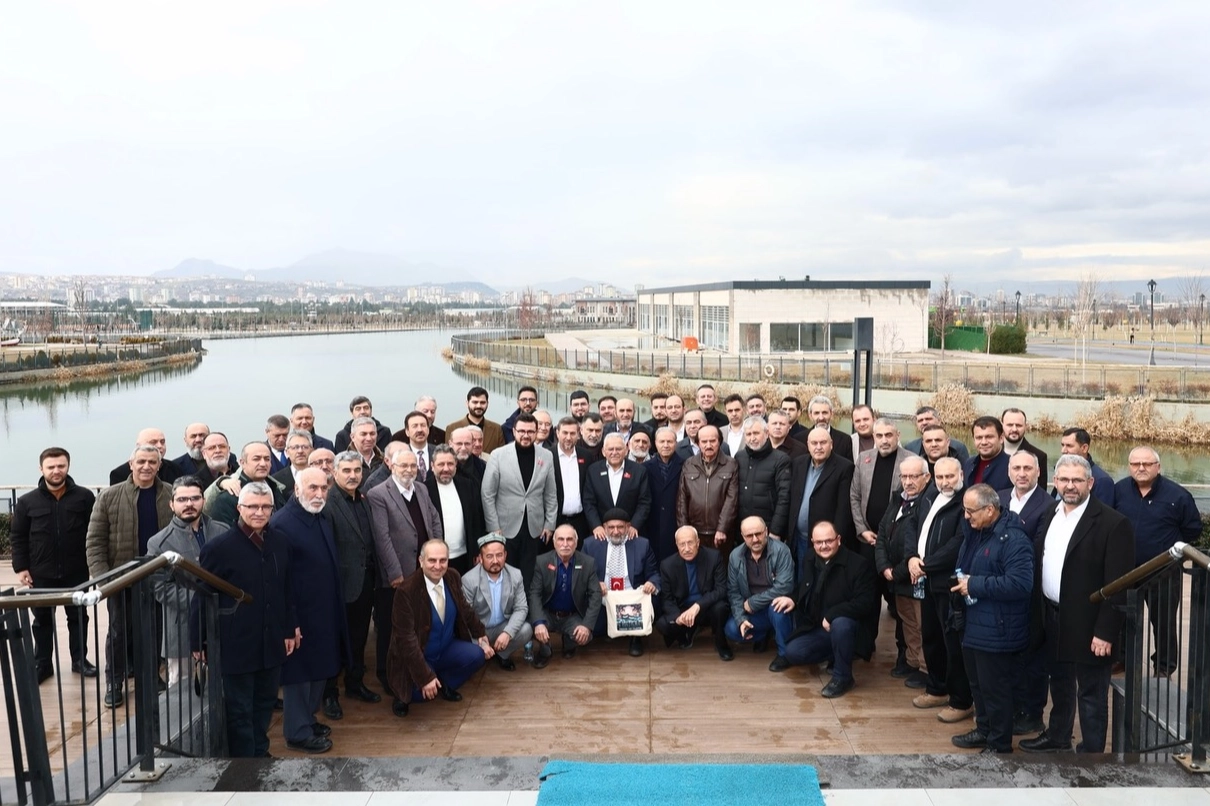 Memduh Büyükkılıç STK temsilcileriyle buluştu