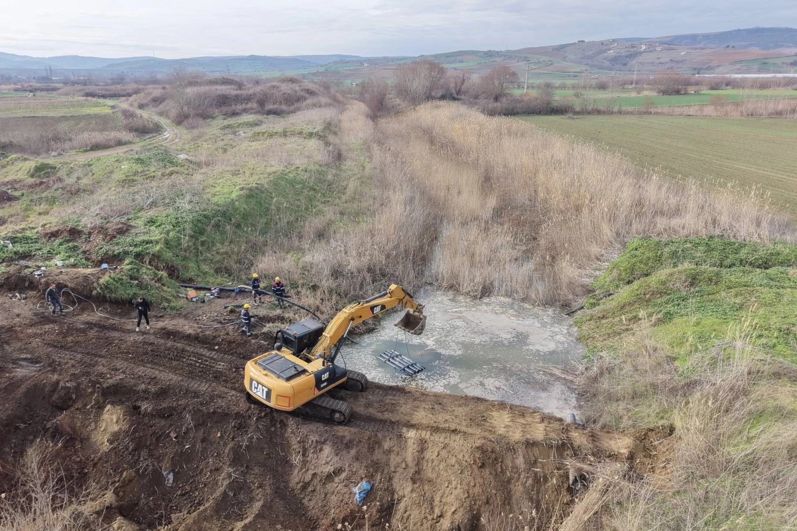 Tekirdağ’da denize akan su tarlalara can oldu… Kuraklığa ‘bent’ çekildi!