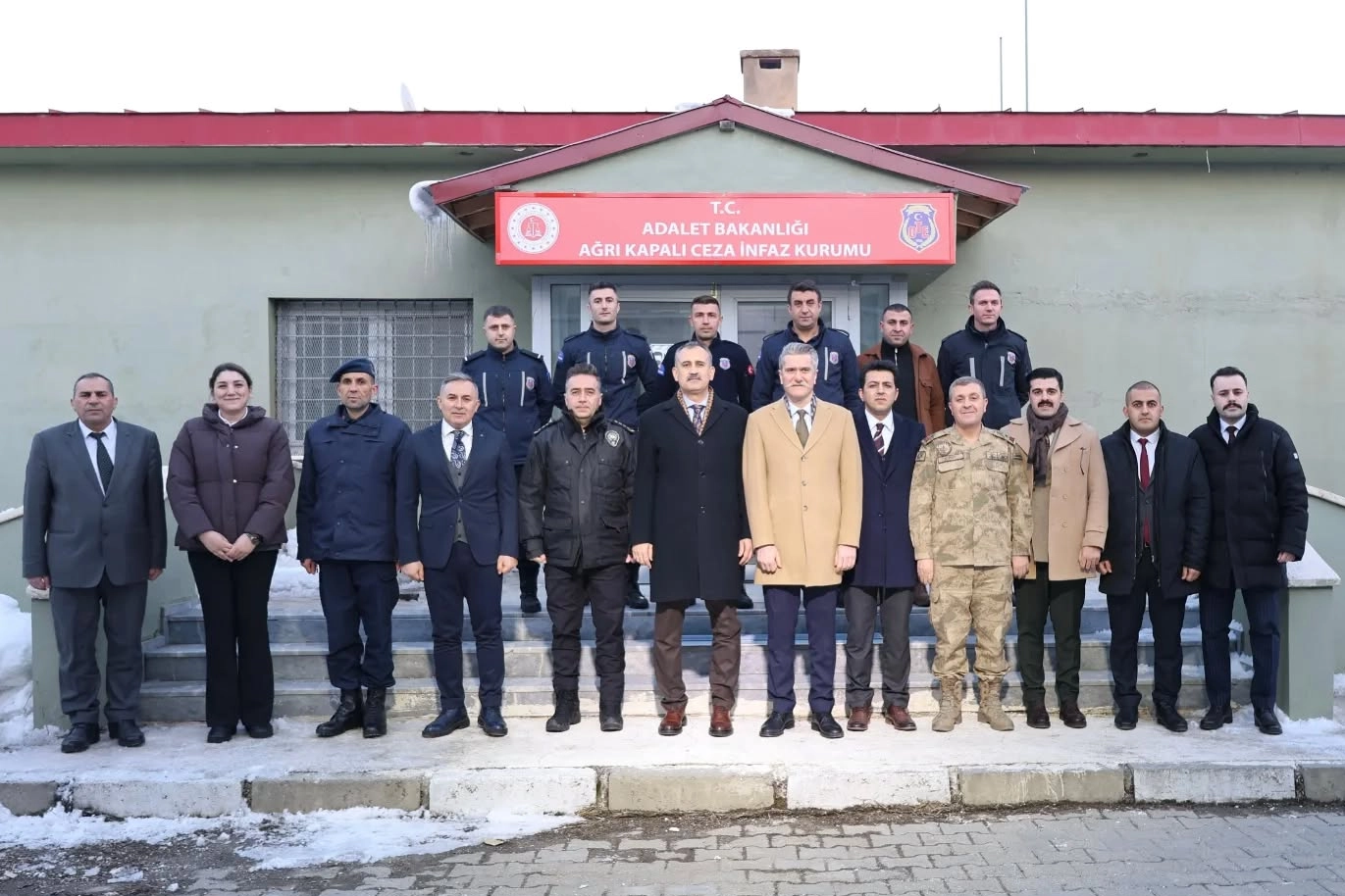 Ağrı Cezaevi’nde Ramazan Coşkusu: Savcılar ve Personel Birlik ve Beraberlik İçinde İftar Açtı