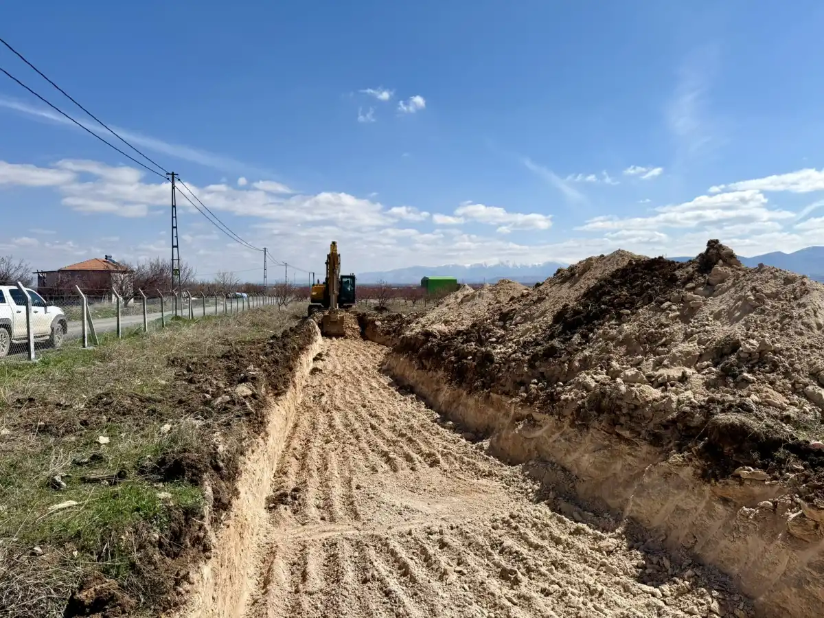 Akçadağ’da Yeni Belediye Hizmet Binası Temeli Atıldı: İlçeye Modern Yatırım