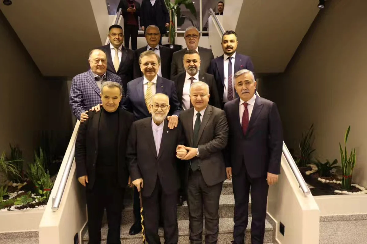 Aksaray’da Ekonomi Zirvesi: Hisarcıklıoğlu ve İş Dünyası Geleneksel İftarda Buluştu