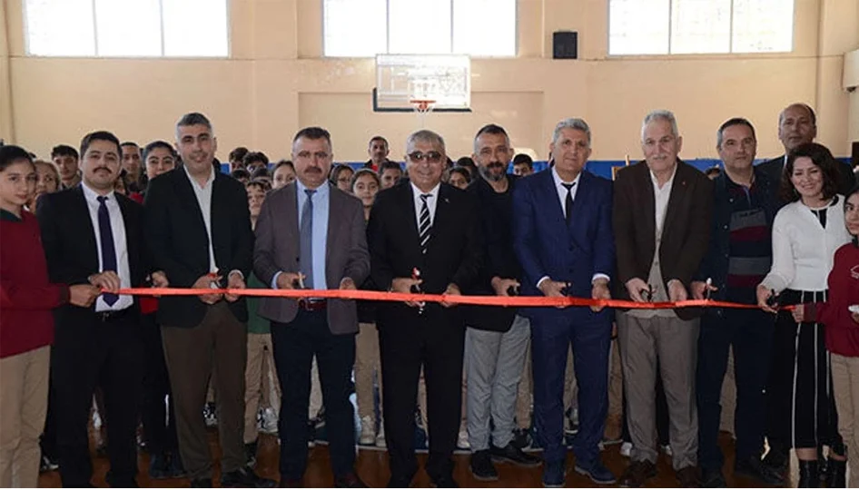 Serik’te Geleneksel Sanatlar Buluştu: Ebru, Hat ve Naht Sergisi Açıldı