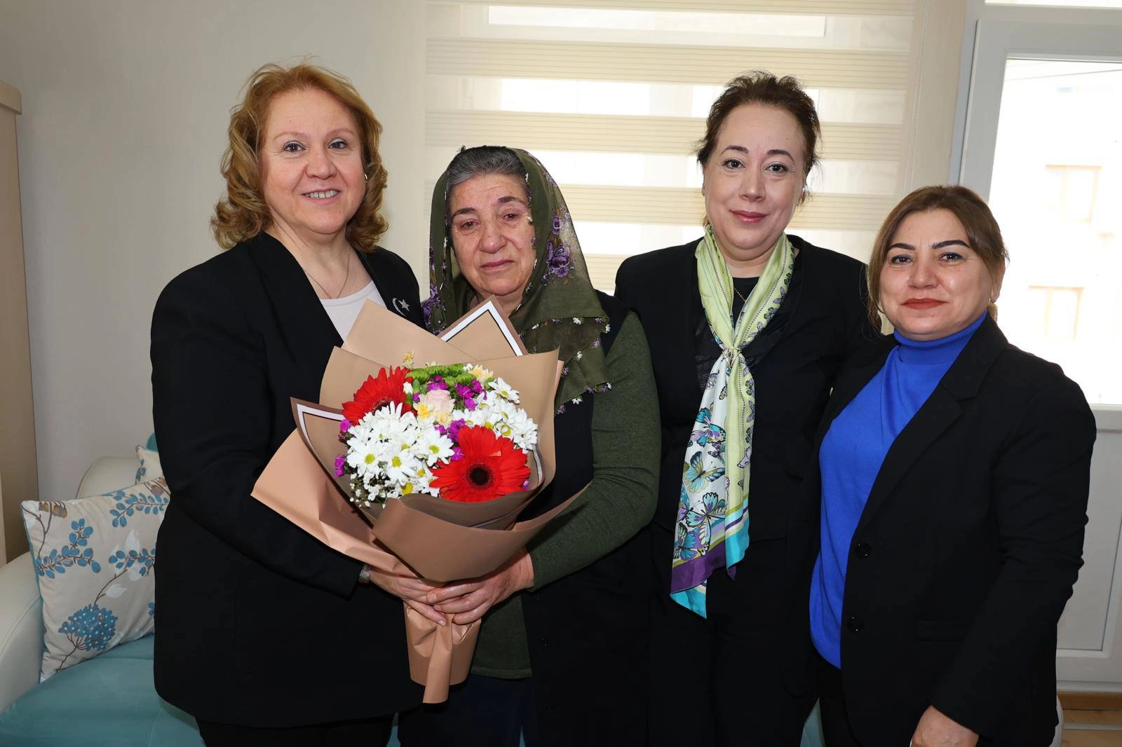 Artvin Valisi Ergün’den Şehit Annesine Kadınlar Günü Ziyareti