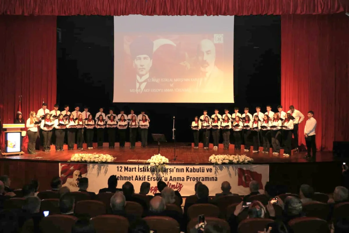 Artvin’de İstiklal Marşı’nın Kabulü ve Mehmet Akif Ersoy Anma Günü Coşkuyla Kutlandı