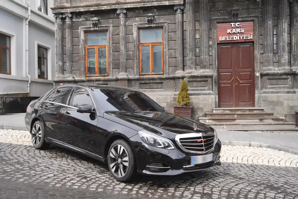 Azerbaycan’dan Kars Belediyesine Anlamlı Jest: ‘Kardeş Yardımı’ Olarak Araç Hibe Edildi