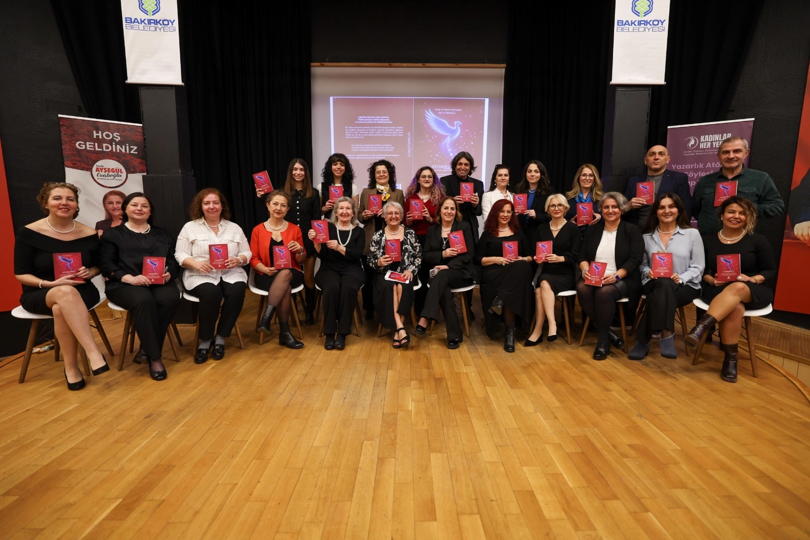 Bakırköy’den Kadın Yazarların İmzasını Taşıyan “onsekizİNCİ” Kitabı Okurlarla Buluştu