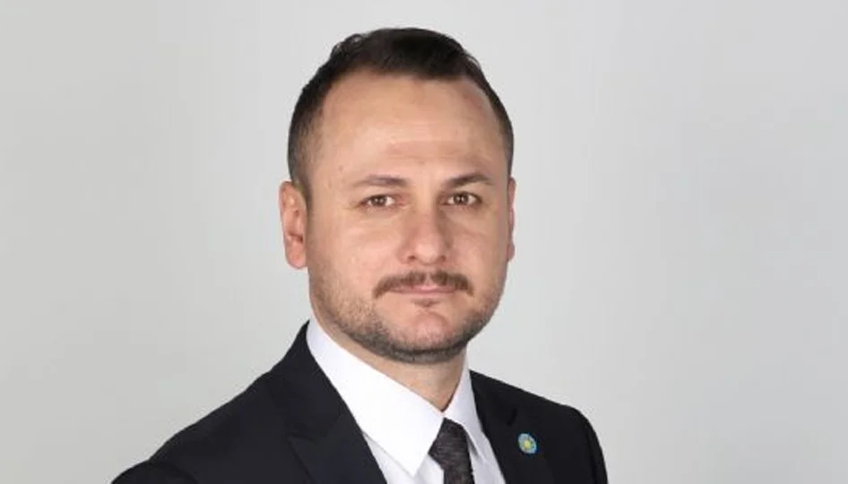 İYİ Parti Isparta’da Sürpriz Görev Değişimi: Dr. İbrahim Tekeli Gitti, İsa Yalçın Geldi