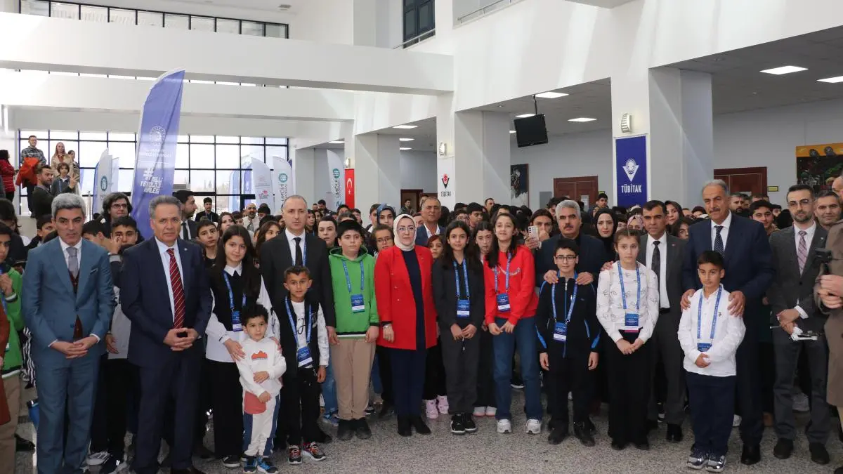Malatya’da Bilim Şöleni: 20. TÜBİTAK Ortaokul Projeleri Sergisi Açıldı