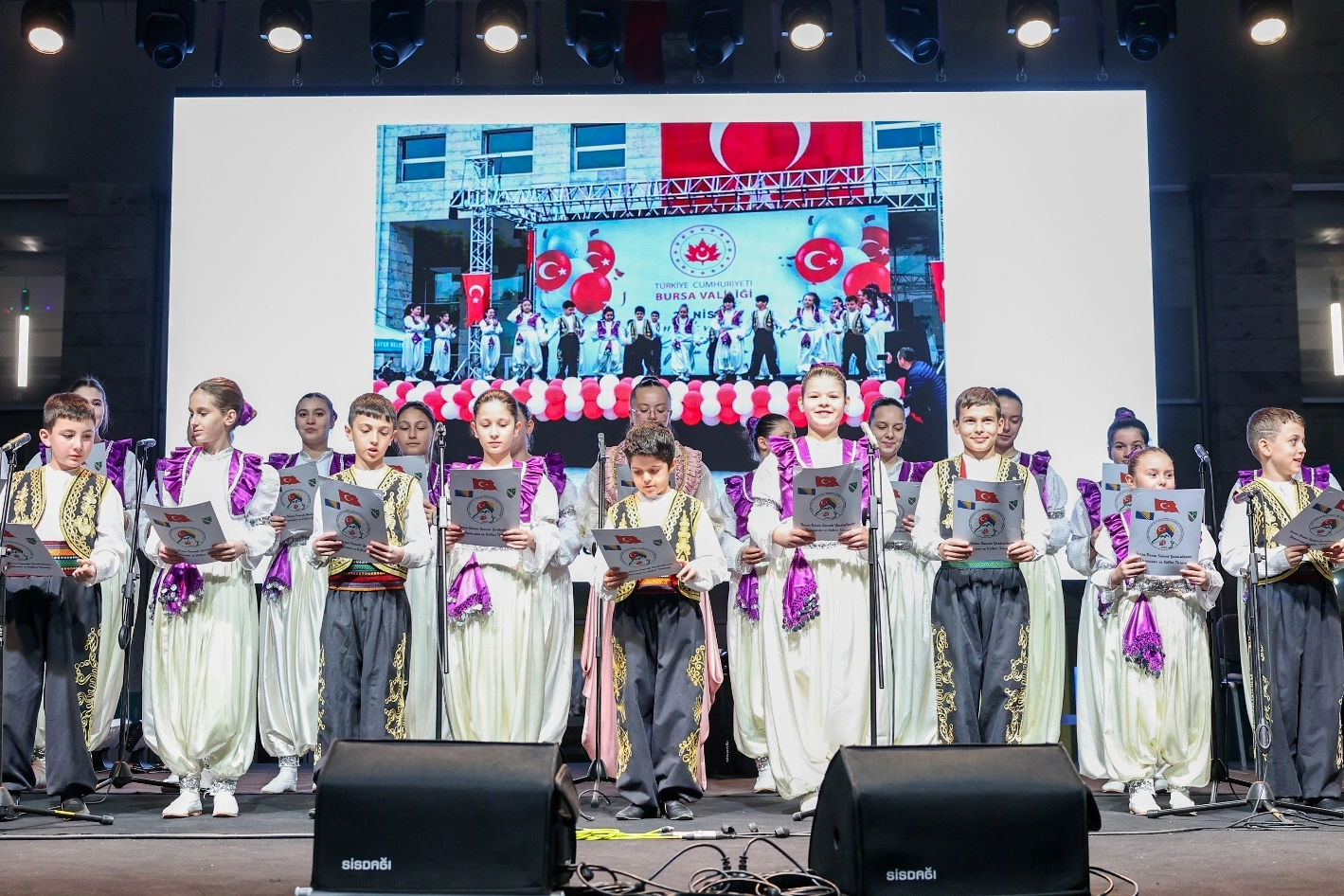 Nilüfer Ramazan Sokağı’nda Bosna Rüzgarı Esti: Balkan Kültürü ve Dansları Nilüferlilerle Buluştu