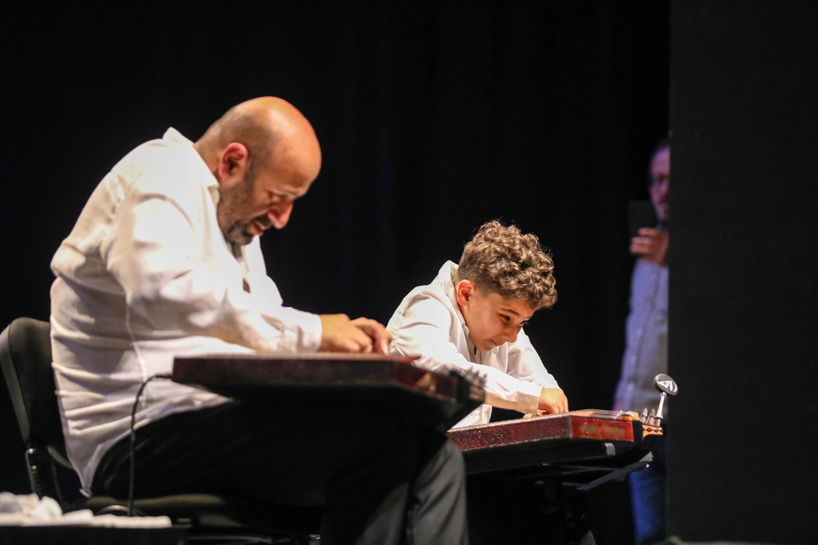 Bursa’da Dede ve Torun Sahnedeydi: Kanun Resitali Büyüledi