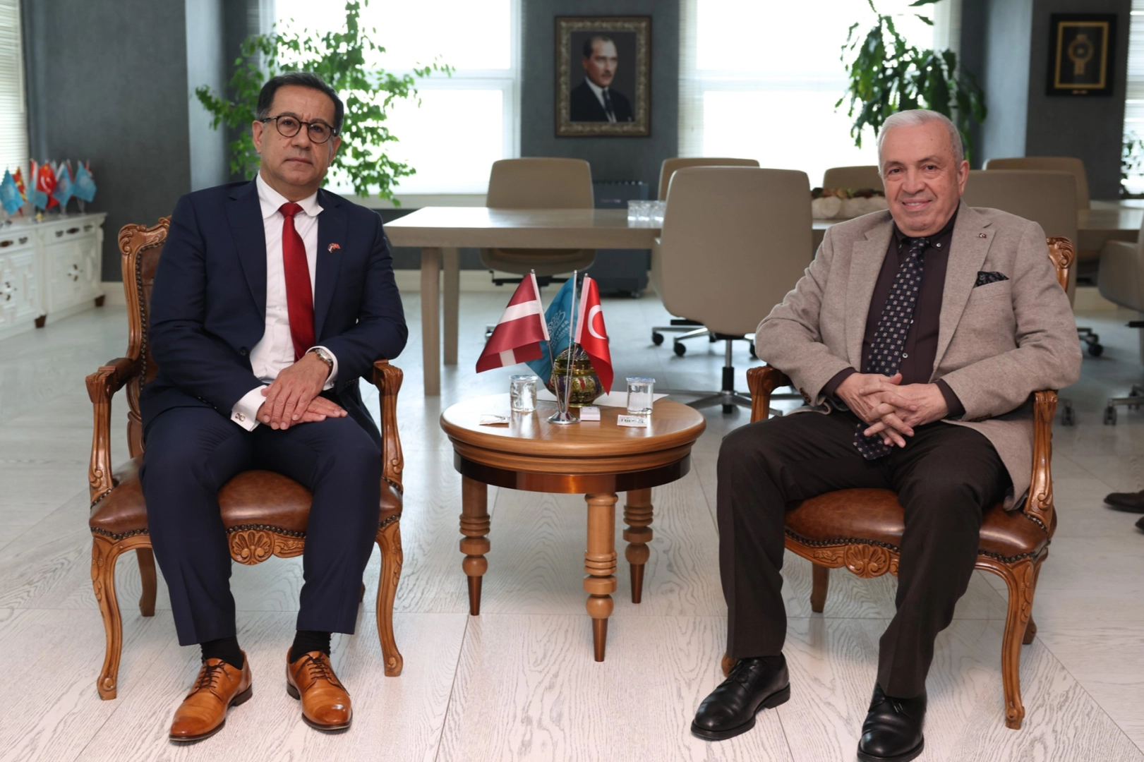 Letonya Büyükelçisi Nilüfer’i Ziyaret Etti: Kadın Yönetimi ve Eğitim İşbirliği Masaya Yatırıldı