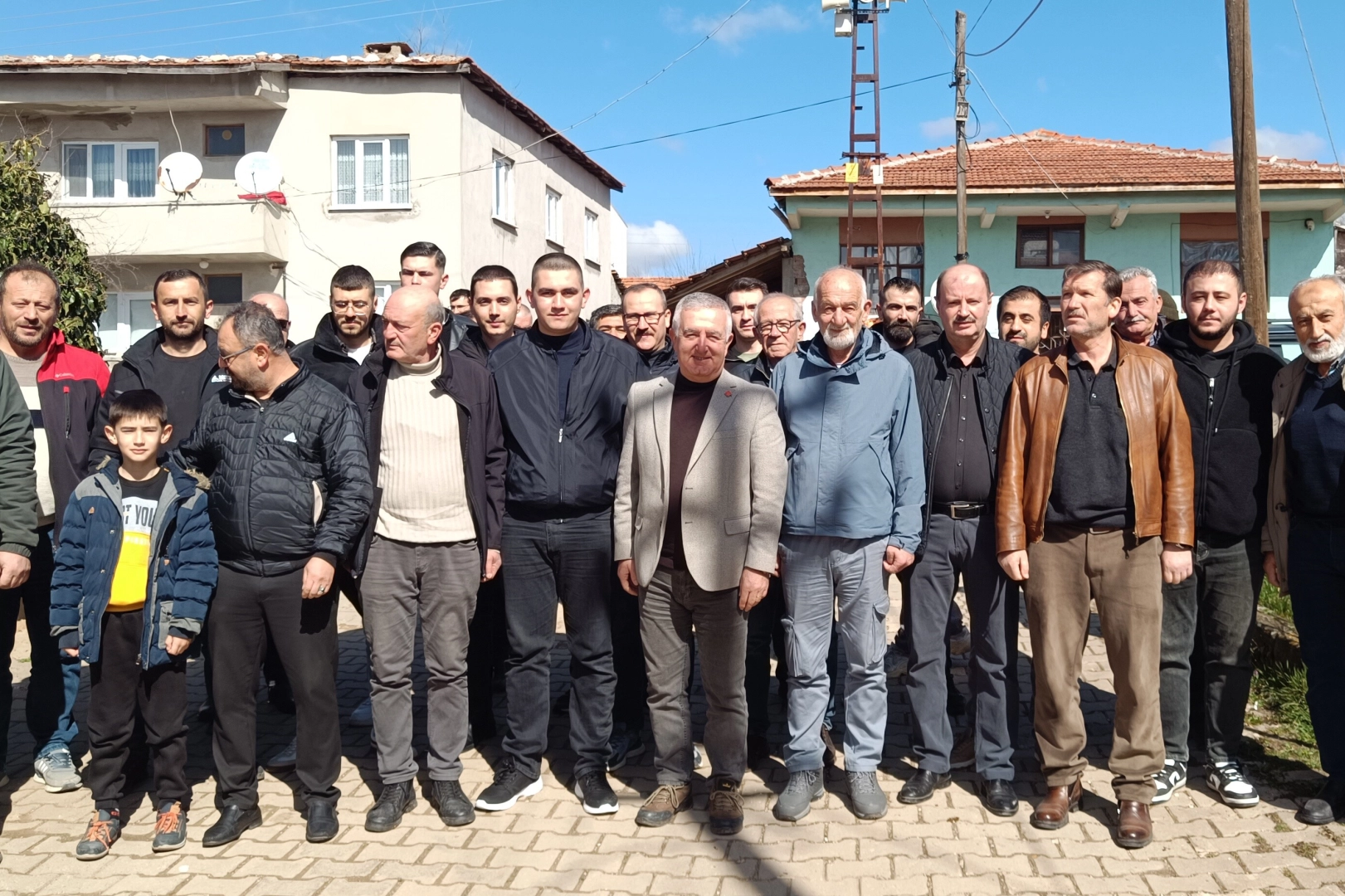 CHP Pazaryeri Gençlik Kolları Başkanı Emirhan Yağan’dan Vatan Borcu: Asker Uğurlaması Duygusal Anlara Sahne Oldu