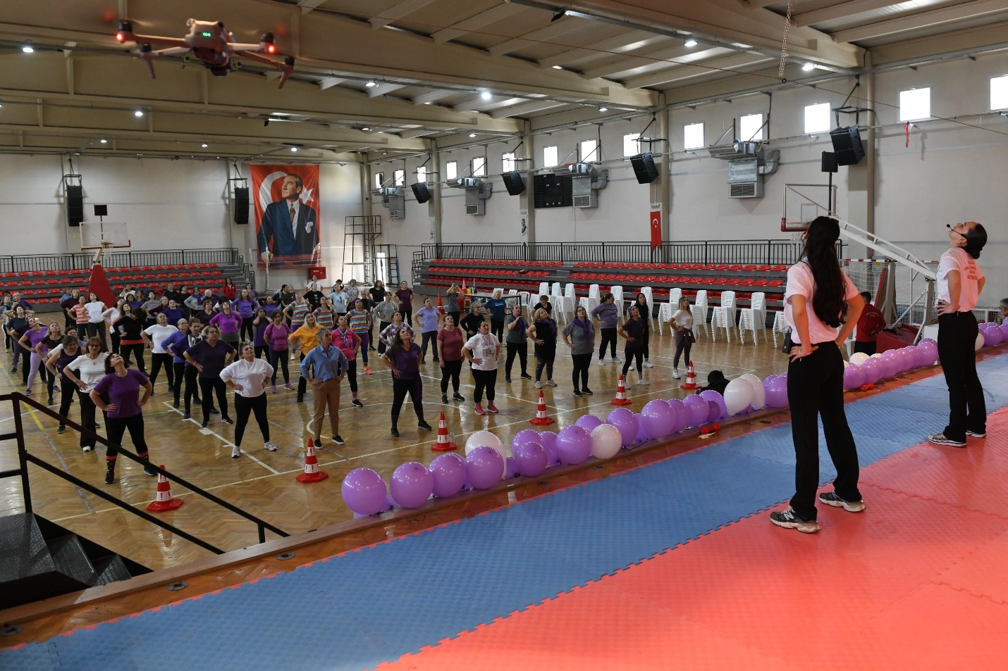 Çiğli’de Kadınlar 8 Mart’ı Sanat, Spor ve Yürüyüşle Kutladı: Eşitlik ve Dayanışma Vurgusu