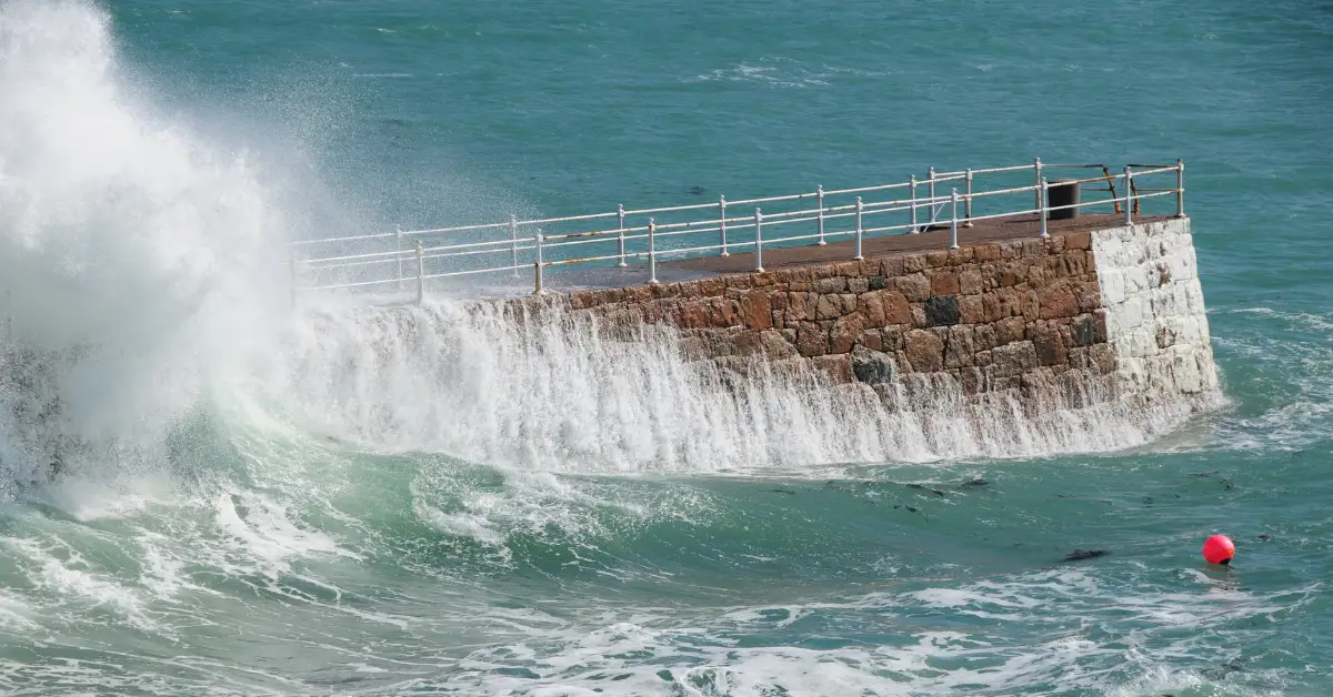 Meteoroloji’den Kritik Uyarı: Türkiye Denizlerinde Fırtına Kapıda, 4 Bölgede Kuvvetli Rüzgar Etkili Olacak