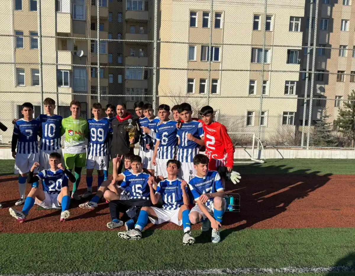 Erzurumşehirspor U-16 Takımı Türkiye Finalleri İçin Trabzon’a Gidiyor: Genç Yıldızlar Erzurum’u Temsil Edecek