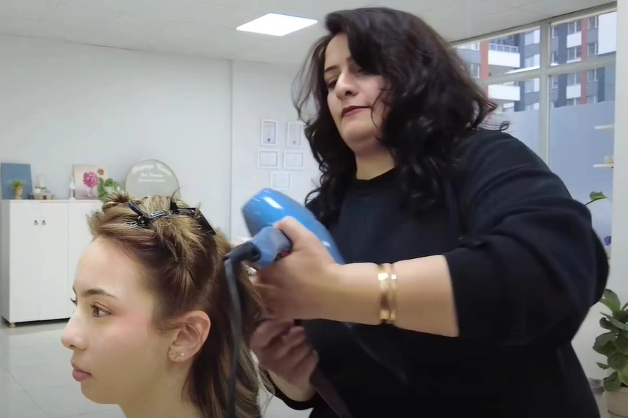 KAYMEK Sayesinde 40 Yaşında Kendi Kuaför Salonunu Açtı: Hayriye Koca’nın Başarı Hikayesi