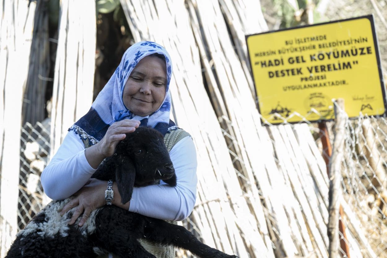 Mersin’de Kadınlar, Belediyenin Destekleriyle Hayatlarını Yeniden Şekillendiriyor