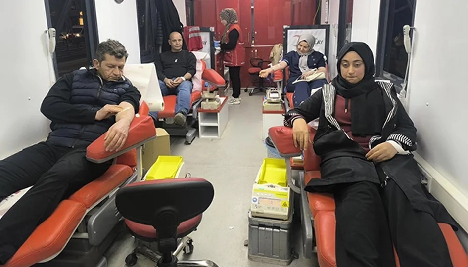Batman’da Gençler Kan Stoklarını Desteklemek İçin Seferber Oldu: Bir Damla Kan Üç Can Kurtarıyor