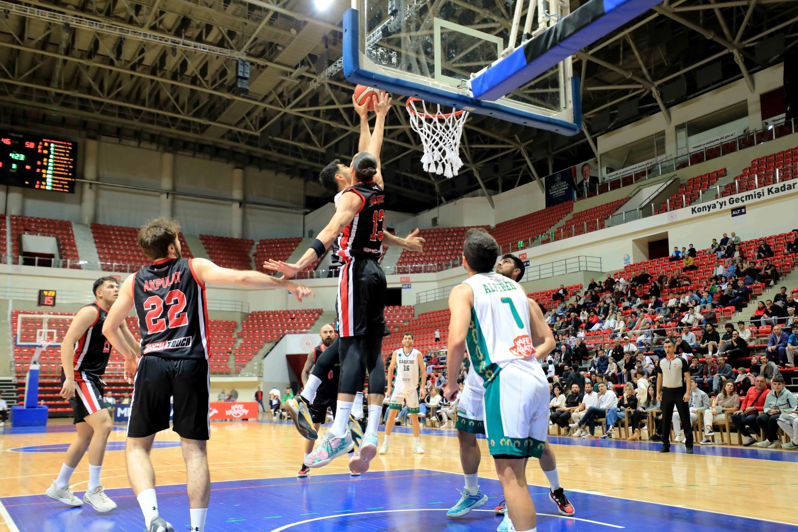 Karatay Belediyespor’dan Muhteşem Başarı: Basketbol A Takımı Play-Off’lara Kaldı!