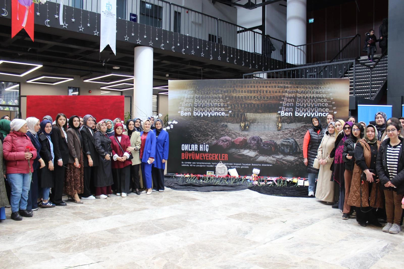 Kocaeli’den Savaşın Yüzündeki Çizgilere Dokunuş: 168 Kız Çocuğu Unutulmadı