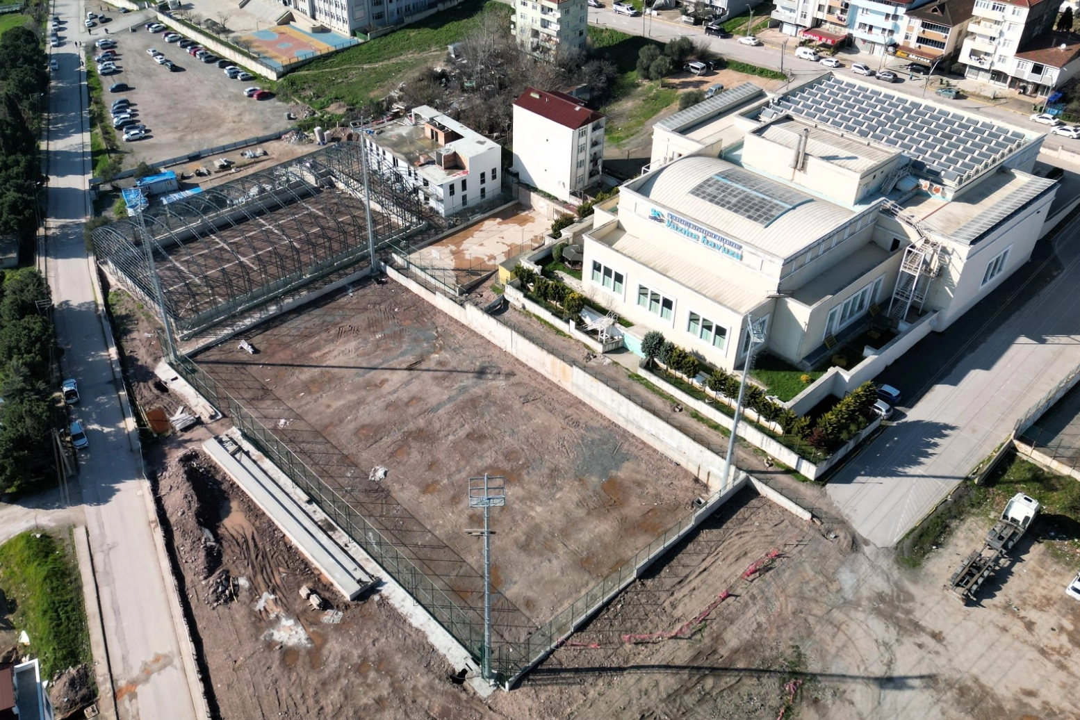 Kocaeli’de Çamlıtepe Spor Kompleksi İnşaatı Hızla İlerliyor: Yüzde 51 Tamamlandı