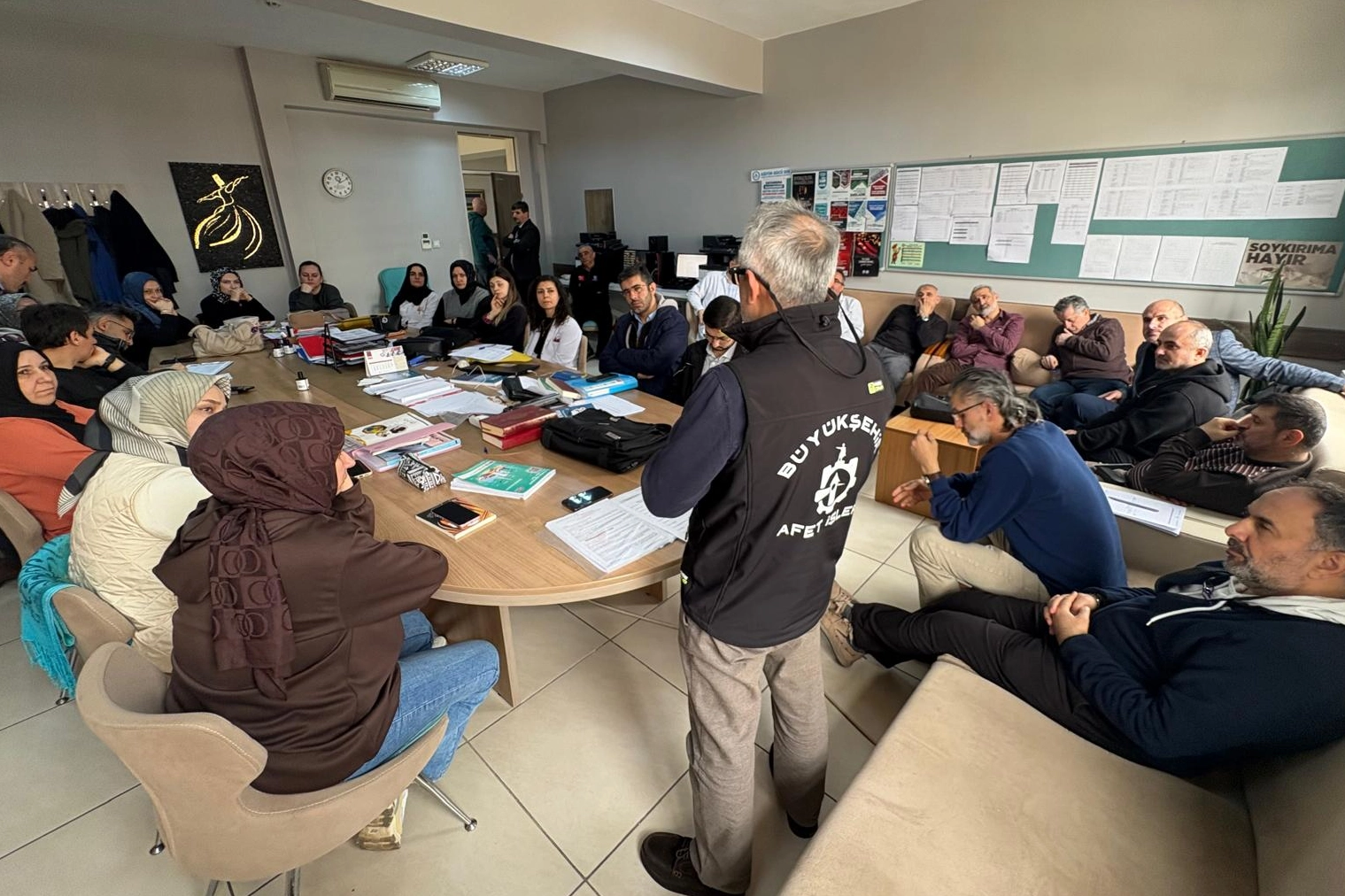 Kocaeli’de Deprem Haftası’nda 2.700 Kişiye Afet Bilinci Kazandırıldı: Eğitimler ve Tatbikatlarla Hazırlık Vurgusu