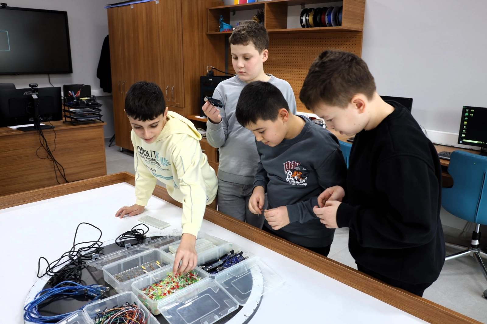 Kocaeli Bilgievleri: Geleceğin Teknoloji Üreten Nesilleri Burada Yetişiyor