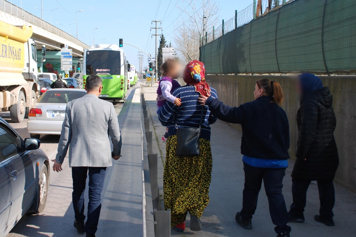 Kocaeli Zabıtası’ndan Duygu Sömürüsü Yapan Dilencilere Sert Uyarı: Denetimler Sürüyor
