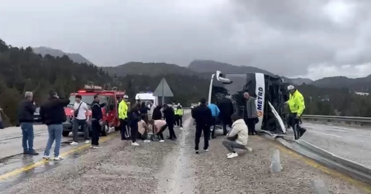 Konya’da Korkunç Kaza: Otobüs Devrildi, 14 Yaralı Var!
