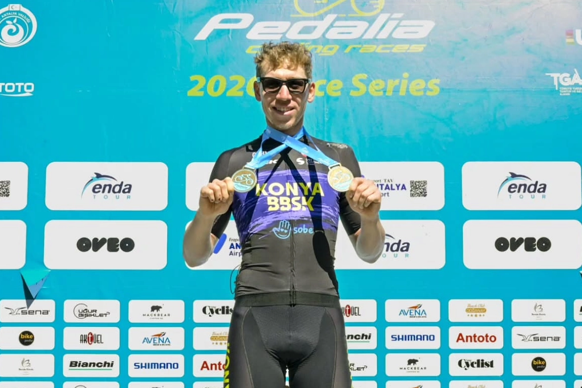 Genç Bisikletçi Mustafa Tarakçı’dan Antalya’da Tarihi Başarı: Çifte Şampiyonluk!