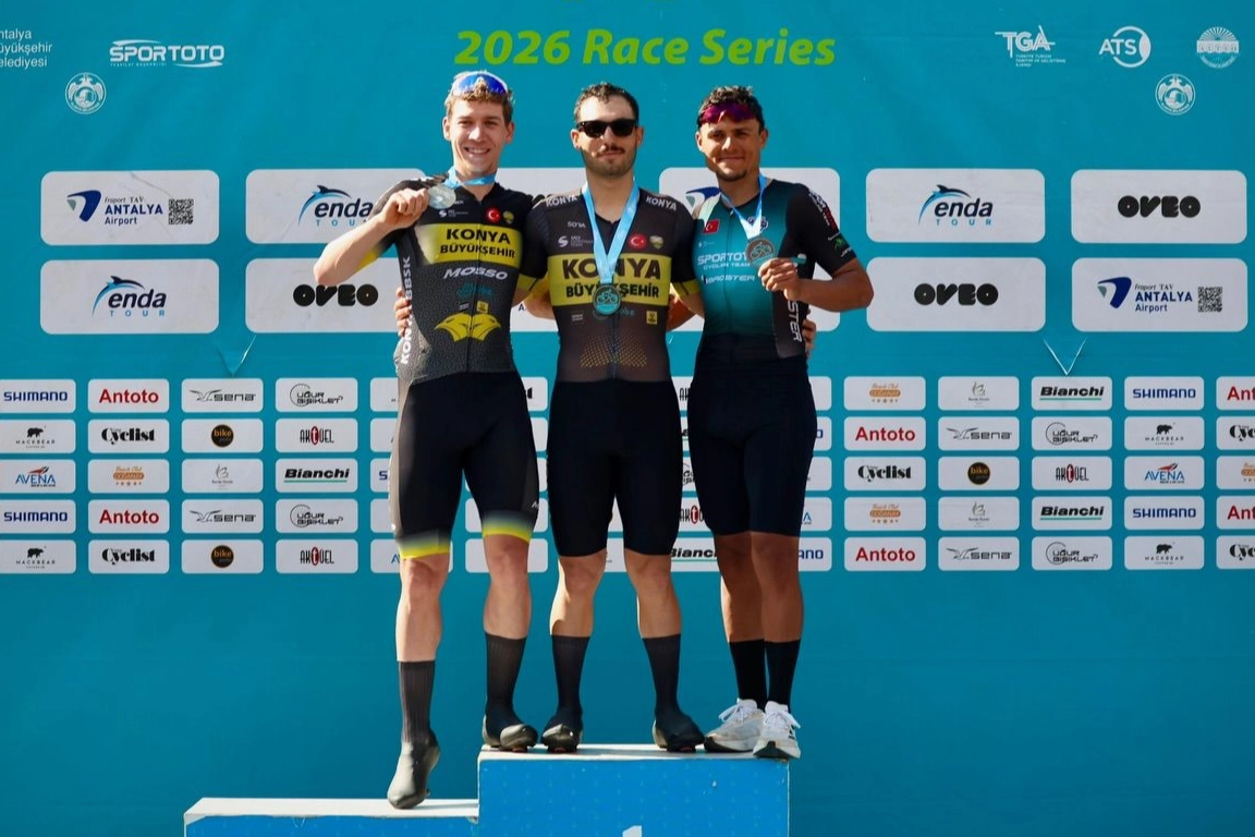 Konya’dan Antalya’ya Çifte Madalya: Bisikletçilerimiz Ramazan Yılmaz ve Mustafa Tarakçı Podyumu Salladı