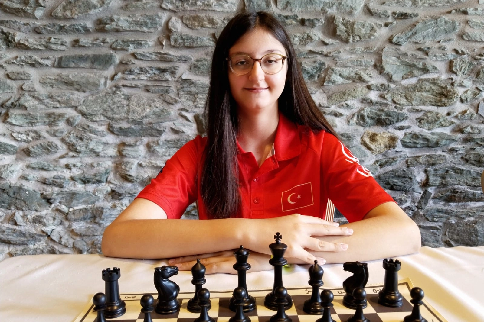 Bursalı Satranççı Arya Aydoğan, Kraliçeler Online Festivali’nde Yarı Final Heyecanı Yaşıyor