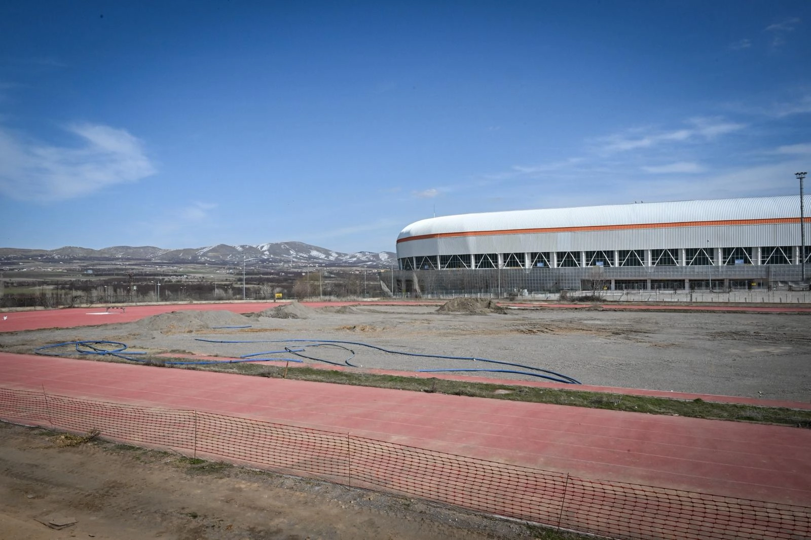 Malatya Spor Köyü İnşaatında İlk Adım: Atletizm Pisti Yükseliyor