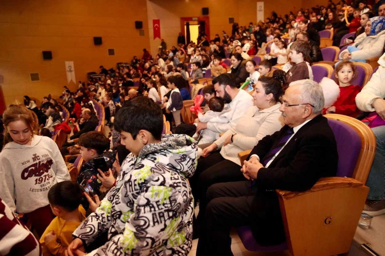 Ordu’da Ramazan Coşkusu: Başkan Güler Vatandaşlarla İftar Sofrasında Buluştu