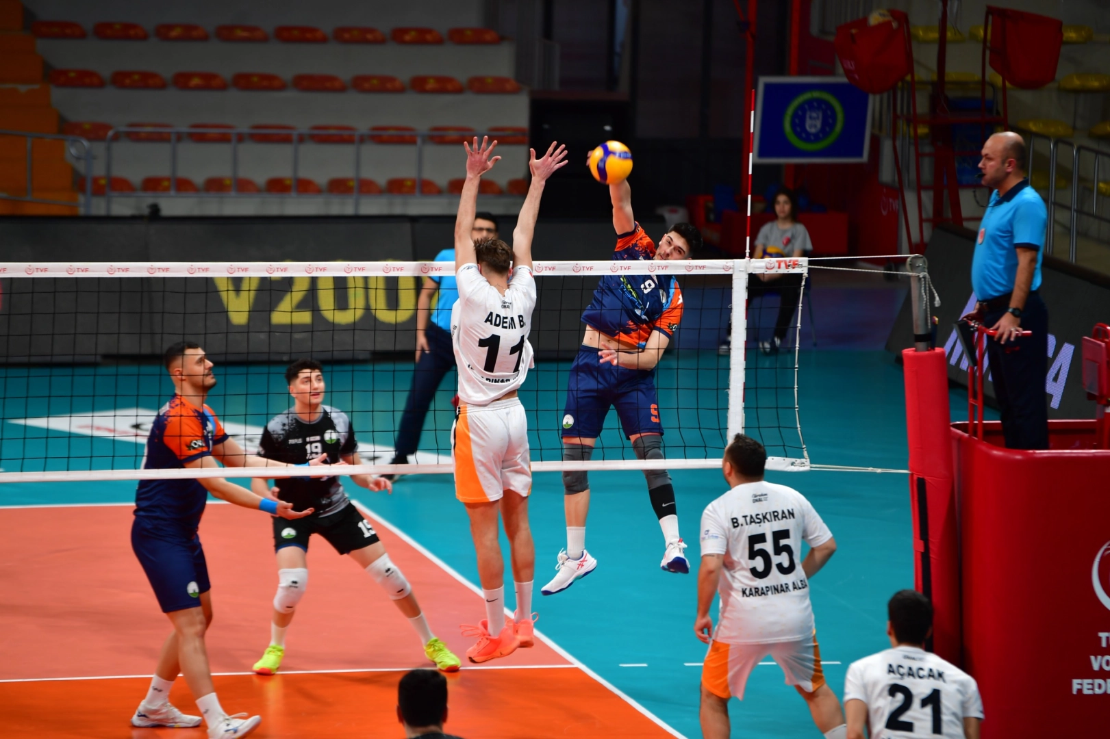 Osmangazi Belediyespor’dan Muhteşem Galibiyet: Voleybolda Rakibini 3-0 Yendi