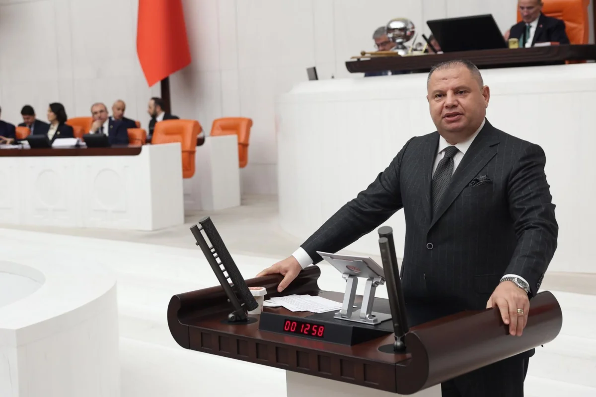 MHP Kırıkkale Milletvekili Halil Öztürk’ten Eğitime Dev Destek: 250 Bilgisayar Okullara Ulaştırılıyor