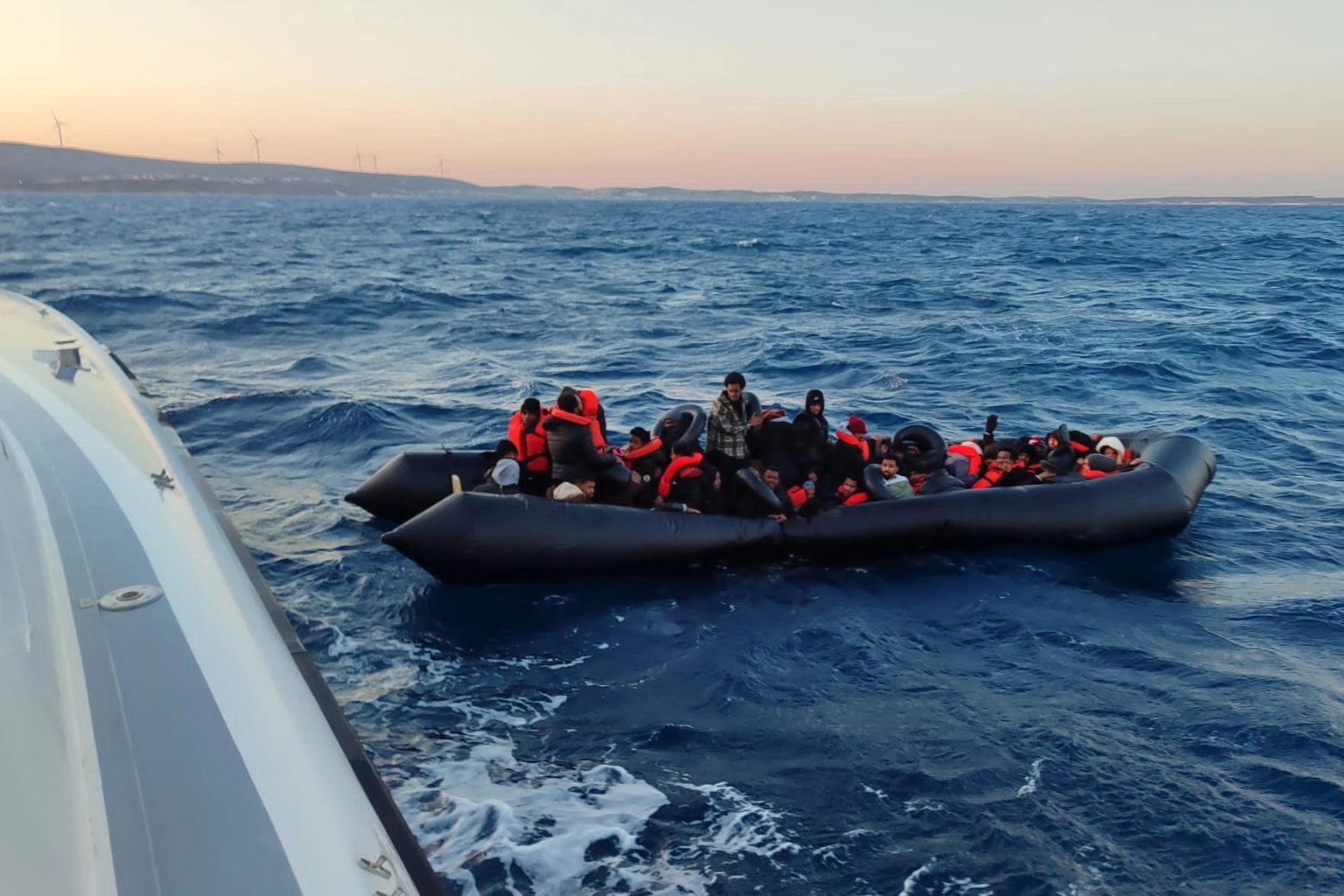 Antalya Demre Açıklarında Trajik Göçmen Botu Kazası: 14 Kişi Hayatını Kaybetti