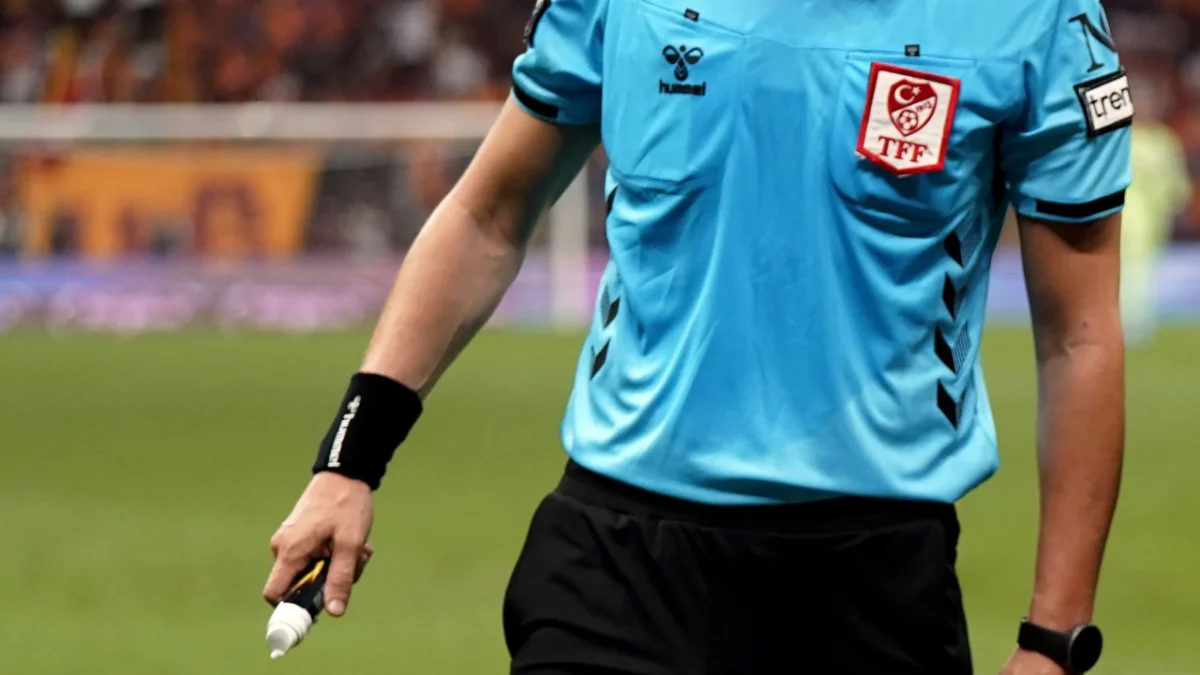 Süper Lig’de 27. Hafta Heyecanı Başlıyor: Hakem Kadroları Açıklandı!