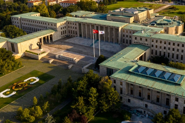 Meclis Yeni Haftada Kritik Gündemle Toplanıyor: Orta Doğu Gerilimi ve Milli Parklar Masada