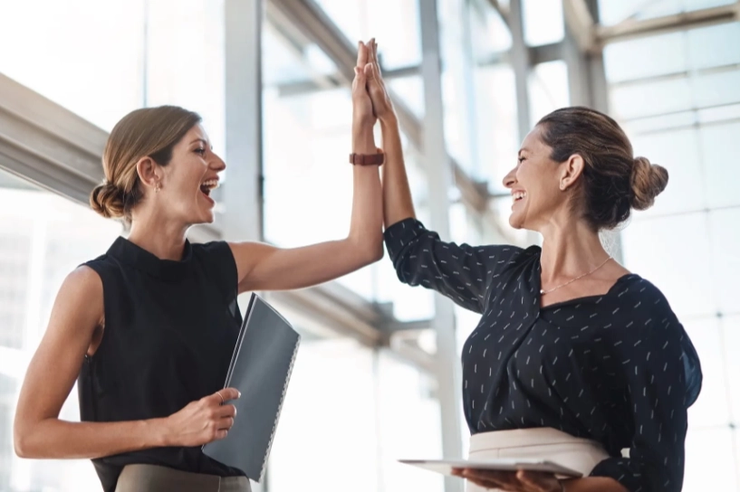 TÜİK 2025 Verileri: Kadınlar Erkeklerden 5,2 Yıl Daha Uzun Yaşıyor, Eğitim ve İstihdamda Dikkat Çeken Veriler